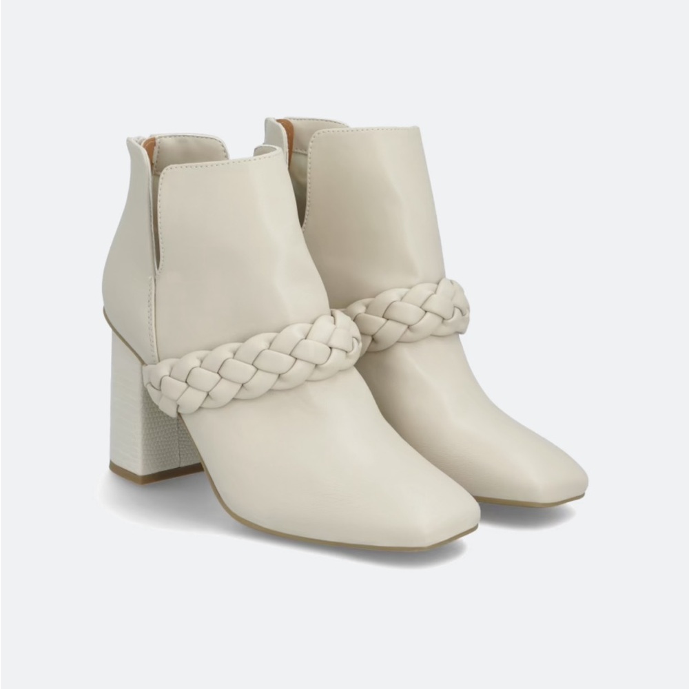DV by Dolce Vita Cream Braided Heeled Boots